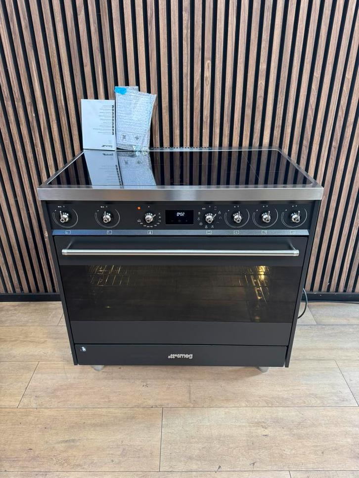 Luxe Smeg Inductie Fornuis 90 cm ZGAN (Gratis bezorgen), Witgoed en Apparatuur, Fornuizen, Zo goed als nieuw, Vrijstaand, Inductie