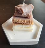 Boekenkaars - Unieke geurkaars, Huis en Inrichting, Woonaccessoires | Kandelaars en Kaarsen, Overige materialen, Nieuw, Bruin