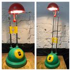 Vintage bureaulamp lamp Memphis stijl groen rood geel, Metaal, Gebruikt, Ophalen of Verzenden, Vintage Memphis lamp