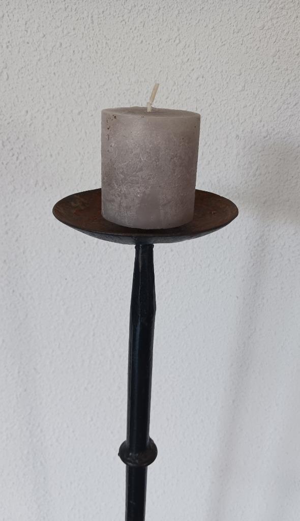 Stoere smeedijzeren kandelaar vloerkandelaar, Huis en Inrichting, Woonaccessoires | Kandelaars en Kaarsen, Kandelaar, 50 tot 75 cm