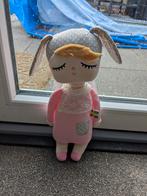 Knuffel pop met konijnen oren, Ophalen, Zo goed als nieuw, Overige typen