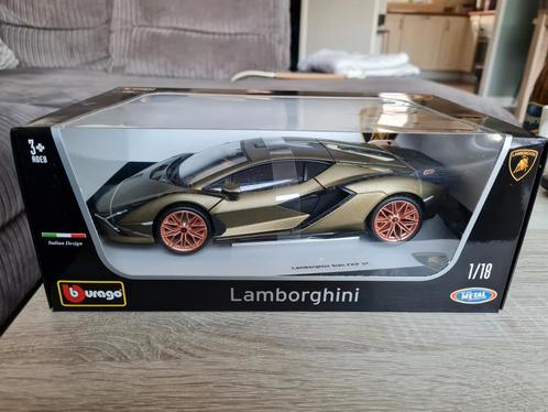 Lamborghini Sian FKP 37 2020 olijf groen
1:18 ( Bburago), Hobby en Vrije tijd, Modelauto's | 1:18, Nieuw, Auto, Bburago, Ophalen of Verzenden