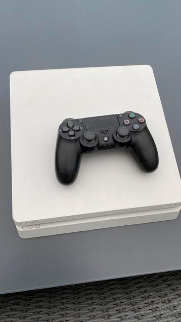 Playstation 4 wit beschikbaar voor biedingen