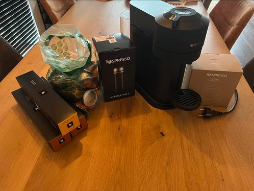 Nespresso Vertuo machine, Witgoed en Apparatuur, Koffiezetapparaten, Zo goed als nieuw, Koffiepads en cups, Combi, Ophalen