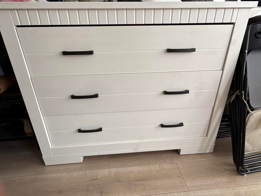 Witte houten ladekast, 100 tot 150 cm, Ophalen of Verzenden, Zo goed als nieuw, Met lade(s)