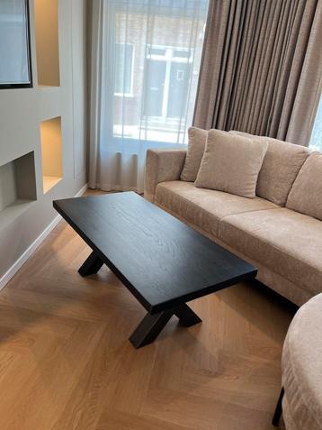 Eiken salontafel met metalen x poten
