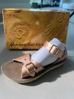 Slalt water sandals rosé goud hartjes maat 11, Kinderen en Baby's, Kinderkleding | Schoenen en Sokken, Salt water, Schoenen, Nieuw