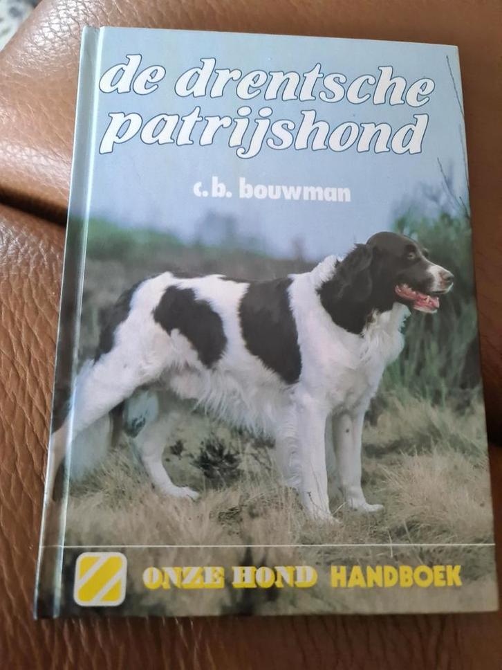 Boek: De Drentsche Patrijshond - C.B. Bouwman, Boeken, Detectives, Gelezen, Ophalen of Verzenden