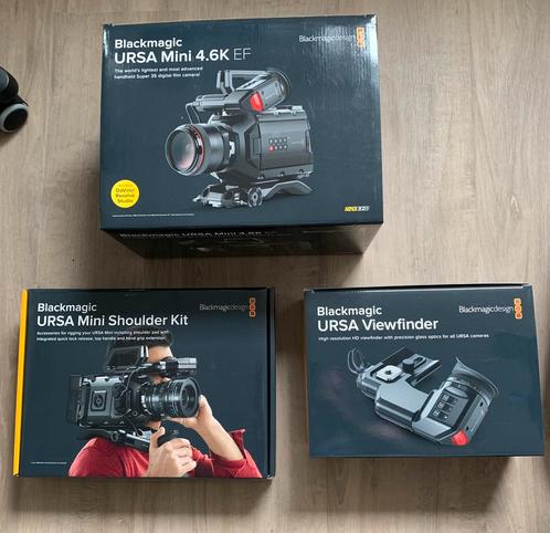 Blackmagic Ursa mini 4.6K + viewfinder en shoulderkit, Audio, Tv en Foto, Professionele Audio-, Tv- en Video-apparatuur, Zo goed als nieuw