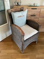 Fijn zittende rotan stoel uit rookvrij  huis ( overcompleet), Huis en Inrichting, Ophalen, Zo goed als nieuw, Bruin, Eén