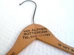 Van Alphen Rotterdam: vintage houten kledinghanger, Ophalen of Verzenden, Zo goed als nieuw, Hout
