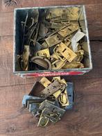 Ong. 12 kilo aan meubelbeslag, porseleinen knop, komgrepen, Antiek en Kunst, Ophalen