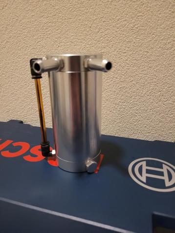 Oil Catch can beschikbaar voor biedingen