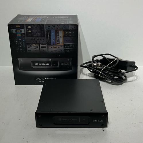 Universal Audio UAD-2 Satellite Thunderbolt 2 QUAD-Core, Audio, Tv en Foto, Professionele Audio-, Tv- en Video-apparatuur, Gebruikt