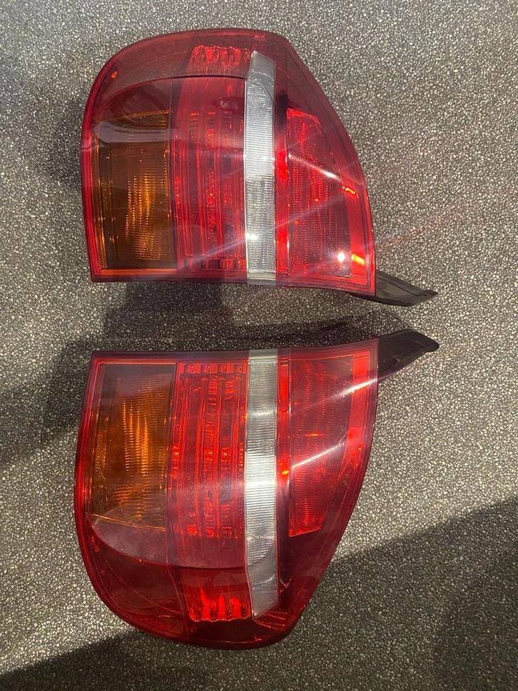 Achterlicht LED rood op zijpaneel L + R BMW X5 E70, Auto-onderdelen, Verlichting, BMW, Gebruikt, Ophalen of Verzenden