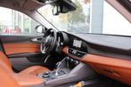 Alfa romeo GIULIA 2.0T SUPER/ORIG.NL/BI-XENON AD./HARMAN KAR, Automaat, 745 kg, Achterwielaandrijving, Euro 6
