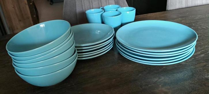 Ikea FÄRGRIK servies set, Huis en Inrichting, Keuken | Servies, Zo goed als nieuw, Bord(en), Overige stijlen, Aardewerk, Ophalen
