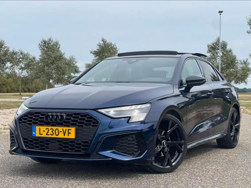 Audi A3 Limousine 35TFSI S-Line | Matrix | B&O | Pano | 19”, Auto's, Audi, Particulier, A3, 360° camera, 4x4, Aangepast voor mindervaliden