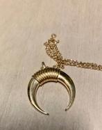 Goudkleurige ketting met hanger (maan), Nieuw, Ophalen of Verzenden, Goud, Overige materialen