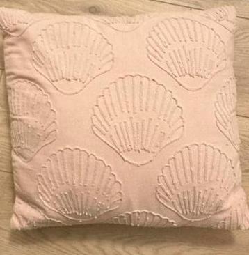 4 Nieuwe Sierkussens Zeeman - Roze Schelp Motief beschikbaar voor biedingen