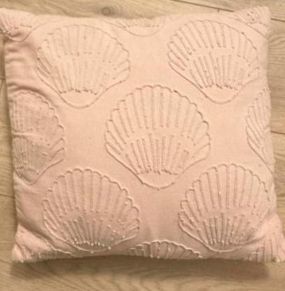 4 Nieuwe Sierkussens Zeeman - Roze Schelp Motief, Huis en Inrichting, Woonaccessoires | Kussens, Zo goed als nieuw, Roze, Vierkant