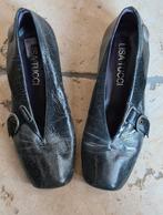 LISA TUCCI schoenen met klein hakje donkergrijs maat 40, Kleding | Dames, Schoenen, Gedragen, Grijs, Ophalen of Verzenden, Schoenen met lage hakken