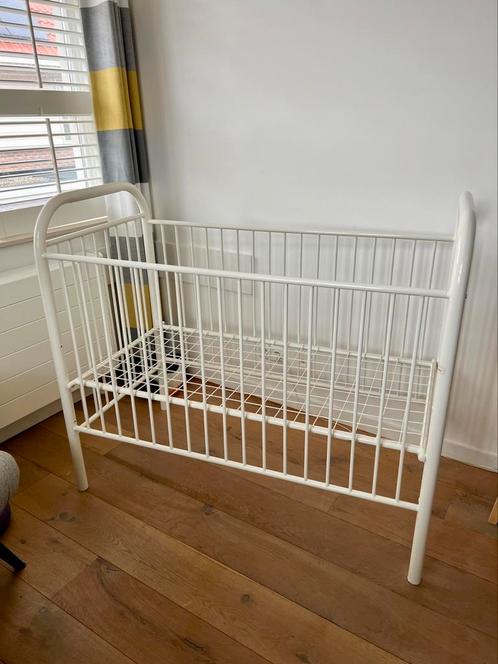 Childwood Metalen babybedje (60x120), Kinderen en Baby's, Kinderkamer | Bedden, Gebruikt, Minder dan 140 cm, Minder dan 70 cm