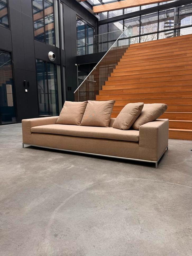 B&B Italia George Bank - Nieuwstaat!, Huis en Inrichting, Banken | Bankstellen, Nieuw, Rechte bank, Driepersoons, 200 tot 250 cm