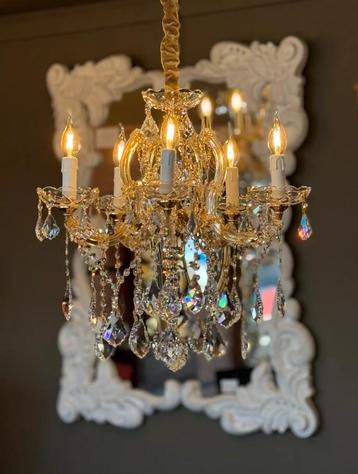 Prachtige kroonluchter vól Swarovski kristal beschikbaar voor biedingen