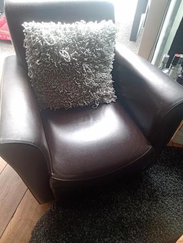Leer bruine fauteuil laatste prijs beschikbaar voor biedingen