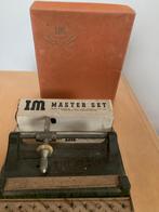 Naalden slijper en toebehoren gramafoon., Ophalen