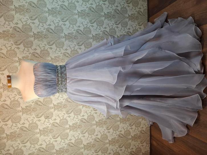 Prachtige galajurk sprookjesjurk bruidsjurk mt 36/38, Kleding | Dames, Gelegenheidskleding, Zo goed als nieuw, Galajurk, Maat 38/40 (M)