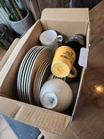 Verschillende borden, kopjes en bekers, Huis en Inrichting, Keuken | Servies, Ophalen, Overige stijlen, Bord(en)