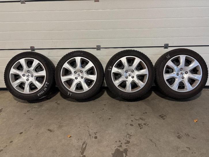 17" michelin winterbanden st. 4 x 108 div. peugeot, Auto-onderdelen, Banden en Velgen, Band(en), Winterbanden, 17 inch, 225 mm
