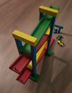 Houten autobaan met 4 autootjes en finish in primaire kleur, Ophalen of Verzenden, Zo goed als nieuw, Overige typen