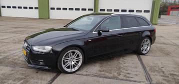 Audi A4 2.0 TDI S -line Avant/Automaat/Pano/Leder 2013 Zwart beschikbaar voor biedingen