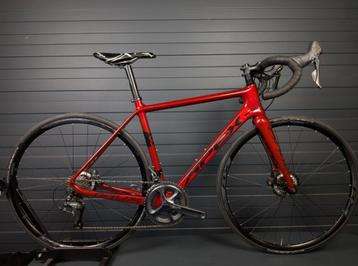 Apex onyx 0.8 Red- black M 2018 beschikbaar voor biedingen