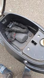 Scooter te koop met graits helm, Fietsen en Brommers, Scooters | Overige merken, Ophalen, Gebruikt, Turbho, Benzine