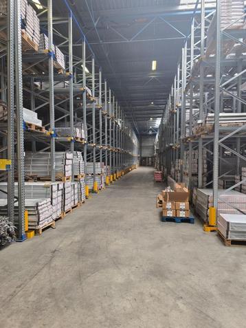 Begra inrijstelling 987 pallet plaatsen Magazijnstellingen beschikbaar voor biedingen