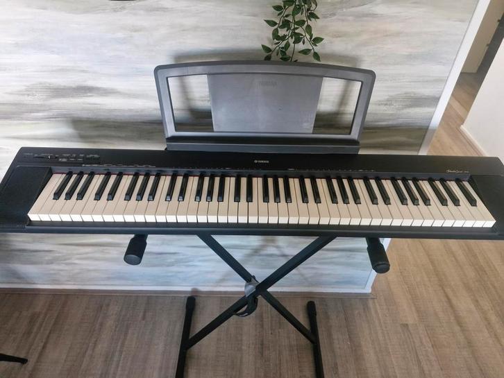 Yamaha  NP -30 piano/keyboard, Muziek en Instrumenten, Keyboards, Zo goed als nieuw, 61 toetsen, Yamaha, Ophalen of Verzenden