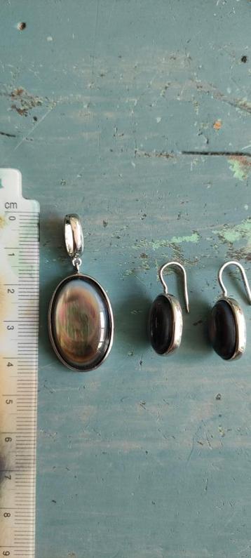 Stijlvolle Sieraden set met oorbellen en hanger beschikbaar voor biedingen