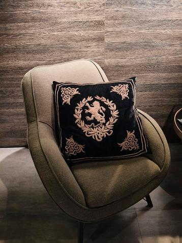 Eicholtz Velours Kussen Zwart/Goud 55x55 beschikbaar voor biedingen