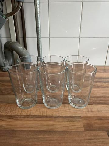 IKEA glazen beschikbaar voor biedingen