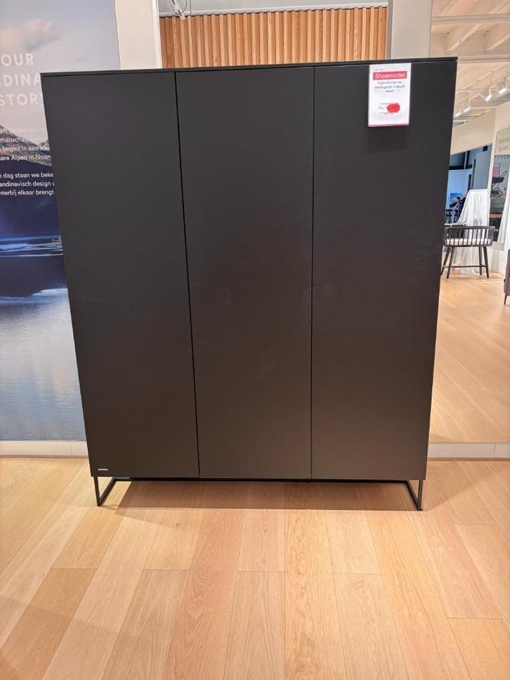 Kidsmill Intense kledingkast 3-deurs, Kinderen en Baby's, Kinderkamer | Commodes en Kasten, 105 cm of meer, 100 cm of meer, 50 tot 70 cm