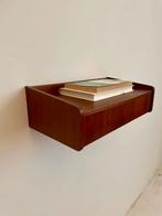 Mooi Houten Nachtkastje - Wandmontage. Scandinavisch, Gebruikt, Minder dan 45 cm, Ophalen of Verzenden, N.v.t