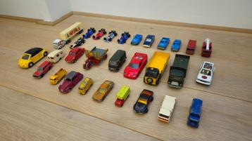 Verzameling van 37 vintage modelvoertuigen beschikbaar voor biedingen