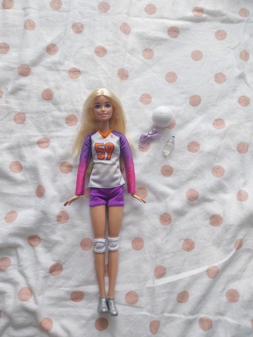 Barbie pop, Kinderen en Baby's, Speelgoed | Poppen, Zo goed als nieuw, Barbie, Ophalen of Verzenden