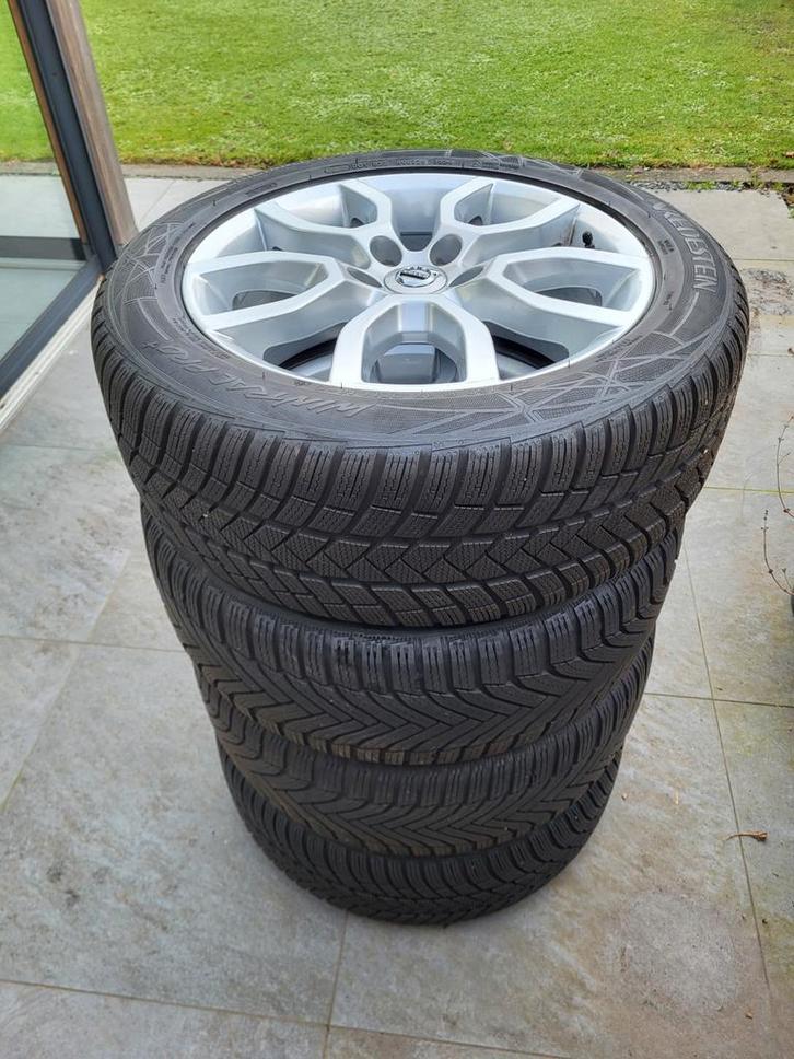 Winterbanden met Velgen - Volvo V40, Auto-onderdelen, Banden en Velgen, Banden en Velgen, Winterbanden, 17 inch, 225 mm, Personenwagen