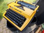 Daro erika vintage oranje typemachine in reiskoffer, Diversen, Gebruikt, Ophalen of Verzenden