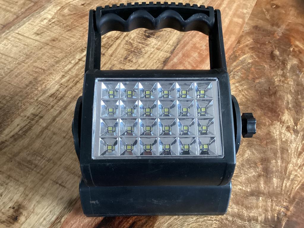 BENSON WERK/ HOBBY LAMP 24 LEDs, Caravans en Kamperen, Ophalen of Verzenden, Gebruikt, Batterij